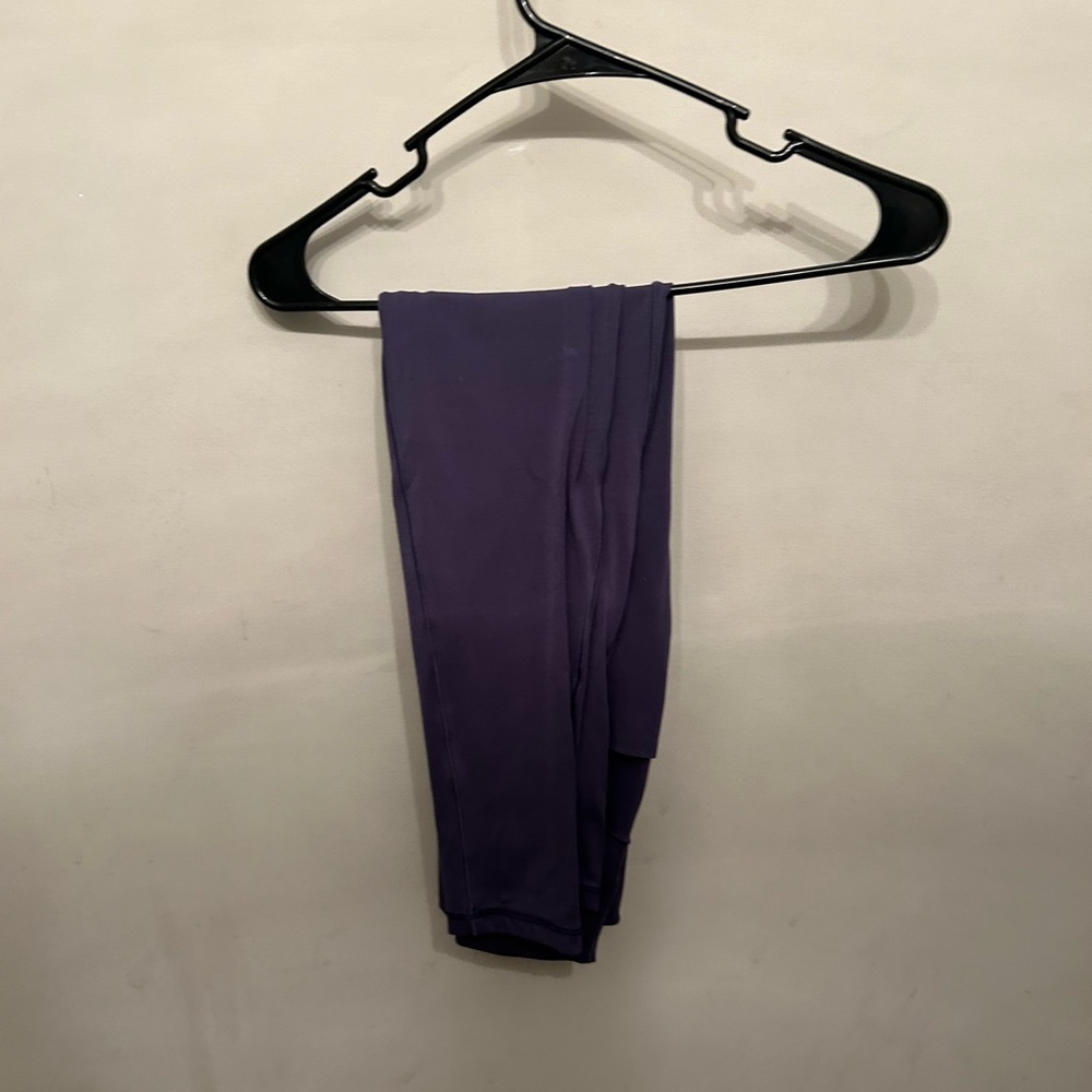 Blue aerie soft leggings with pockets.